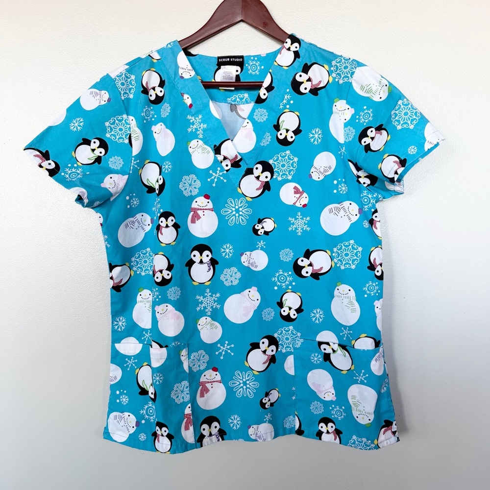 Scrub Studio Women’s V-Neck Scrub Top - Penguin Playland Winter Print - Size Med